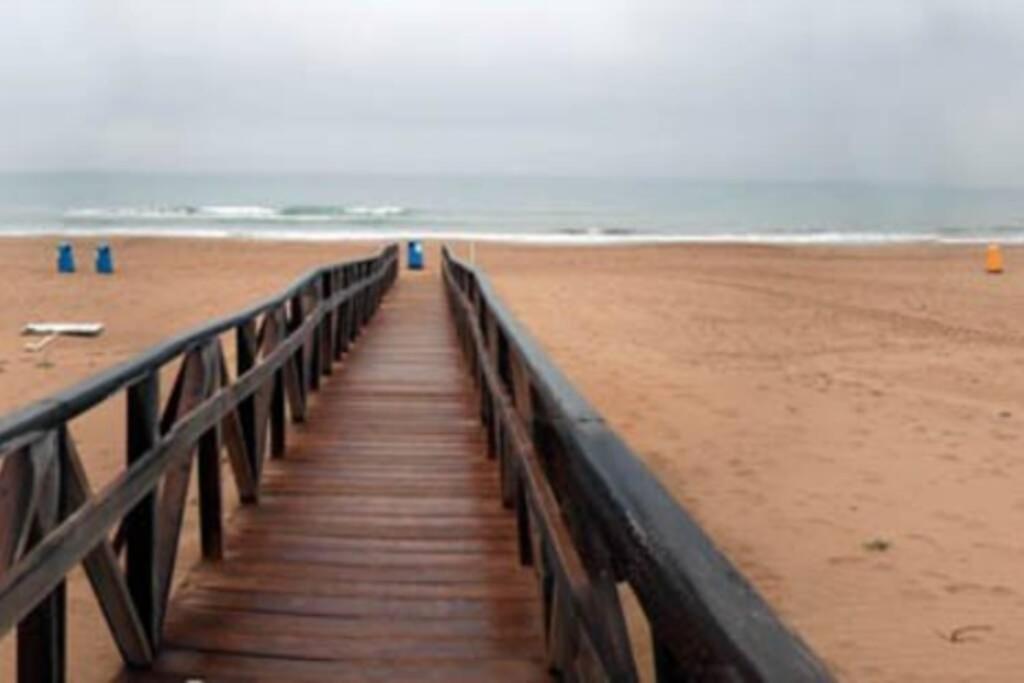 Splendido Appartamento Fronte Mare Vista Spiaggia - Prima Linea Mare Torrevieja Ngoại thất bức ảnh