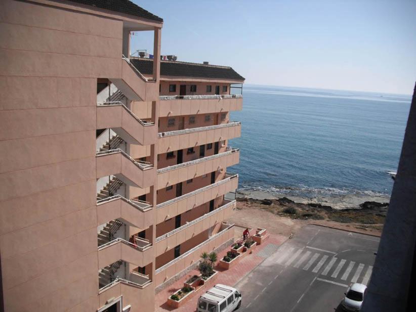 Splendido Appartamento Fronte Mare Vista Spiaggia - Prima Linea Mare Torrevieja Ngoại thất bức ảnh