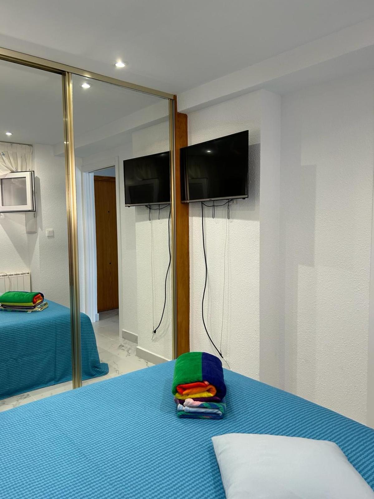 Splendido Appartamento Fronte Mare Vista Spiaggia - Prima Linea Mare Torrevieja Ngoại thất bức ảnh